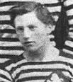 John Baird (27.7.1856-4.3.1902) fue uno de los fundadores de su club. - images?q=tbn:ANd9GcQDx67QfVuJXYq8awWRc7bhtKLOOyuVZFXHEk3kZBimL211BOJCazYaug
