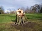 Sculpture of Queen of Heart's - via Daymix