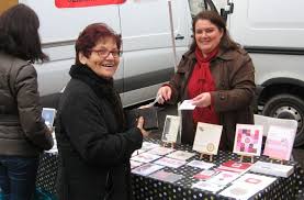 Isabelle Guinard (Rouge Marine) propose des cartes personnalisées pour toutes les occasions./B. G.. «Marquer chaque événement important de la vie, ... - 201302051728_zoom