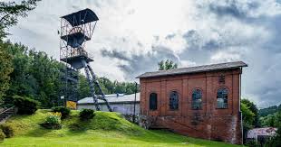 Znalezione obrazy dla zapytania kopalnia