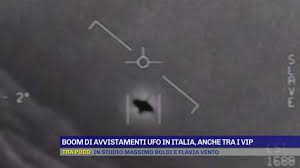 Image result for UFO Ryanair avvista un UFO nel volo Oslo - Bergamo ecco il video in anteprima!!