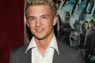 http://hollywoodcrush.mtv.com/wp-content/uploads/2009/07/04_freddie_stroma.jpg