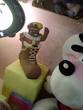 Sinterklaas puts candies and - via Daymix