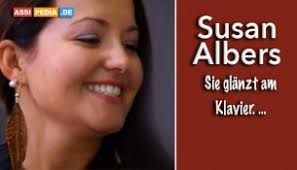 Susan Alberts | assipedia - susan-alberts_-_sie-glänzt-am-klavier-305x175