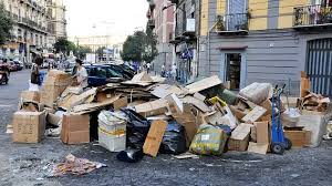 Image result for neapel abfallberge