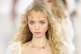 Znalezione obrazy dla zapytania fryzury