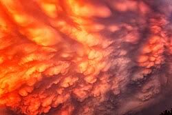Attēlu rezultāti vaicājumam “Mammatus”