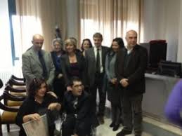 Con la tesi intitolata Trasporti aerei e disabilità, Paolo Puddu, ventisettenne con tetraparesi spastica, socio dell\u0026#39;ABC Sardegna (Associazione Bambini ... - puddu-paolo-laurea-novembre-2012-300x225