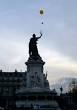 The flag on the balloon string - via Daymix
