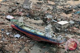 Hasil gambar untuk tsunami jepang