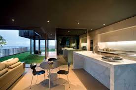 Freshwater House in Australia Features Vivid Detailing