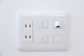 Image result for コンセント　穴 %