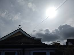 Attēlu rezultāti vaicājumam “Contrail shadows”