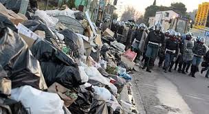 Image result for neapel abfallberge