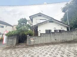 Image result for 武蔵村山市岸2丁目〈中古〉JR八高線「箱根ヶ崎」駅バス６分停歩４分　閑静な住宅地　前面道路が広いのでクルマの運転が苦手な方も車庫入れ楽々！　全居室収納充実！