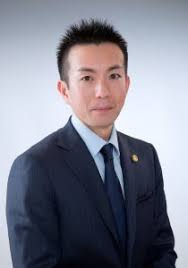 Image result for 弁護士バッジ