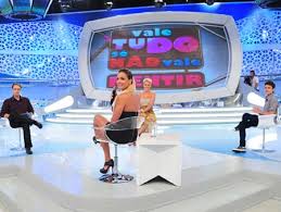 Joana Machado enfrenta a m&aacute;quina da verdade no Tudo &eacute; Poss&iacute;vel