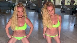 Resultado de imagem para "britney spears" calcinha