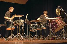 Das mehrfach ausgezeichnete Schlagzeugduo Daniel Higler und Raphael Löffler wird bei Akzente 2011 beim Musikverein Frohsinn - media.media.1f6ad619-9ab2-4478-9de6-107df46d7d87.normalized
