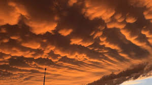 Attēlu rezultāti vaicājumam “Mammatus”