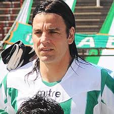 Ariel Rosada. Fotobaires.com Ariel Rosada podría volver en el mediocampo. BUENOS AIRES -- Tres son las dudas dudas que mantiene el entrenador de Banfield, ... - f-Rosada_300x300