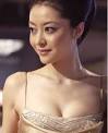 汤加丽的一本人体艺术画册曾掀起
