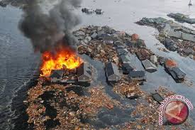 Hasil gambar untuk tsunami jepang