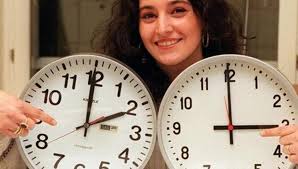 Image result for scatta l'ora legale panico tra i socialisti