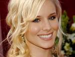 Post a picture of a girl that fits exactly your type of woman