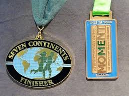 Sarah Ames: Marathon auf allen Kontinenten - Meldungen - Marathon - Medaillen%20Sarah%20Ames_110428040209wah