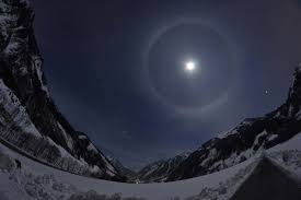 Attēlu rezultāti vaicājumam “Lunar corona”
