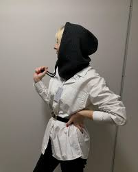 Картинки по запросу Молодой человек в шапке