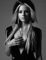 احدث صور Avril Lavigne Images?q=tbn:ANd9GcQaOBjYn54S9VX_jEeUitgSy2IucREDNJQIsa9rP85ijCpL-KQH&t=1