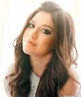 Kelly Clarkson plays WaMu.