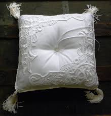 Vaizdo rezultatas pagal užklausą „wedding pillows“