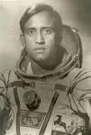 Sqn Ldr Rakesh Sharma in space suit - 20060628161829Sqn%20Ldr%20Rakesh%20Sharma