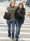Amanda Knox enjoys another day of freedom with sister Deanna ...