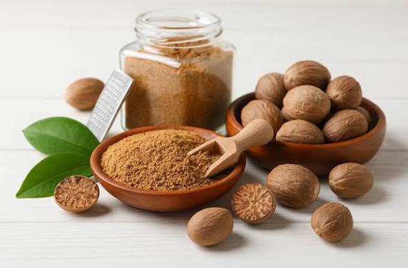 Nutmeg: Health Benefits, Side Effects, Uses, Growing Tips