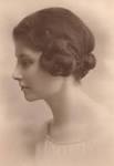 Christina Clair 
Maitland « a  ...