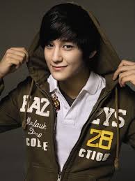 Kim Bum Images?q=tbn:ANd9GcQcMEDJsgqgDksFfkobPkXpXFCUDCULf9PzoxQ9LHRQkqcxhz-6