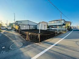 Image result for 武蔵村山市岸2丁目〈中古〉JR八高線「箱根ヶ崎」駅バス６分停歩４分　閑静な住宅地　前面道路が広いのでクルマの運転が苦手な方も車庫入れ楽々！　全居室収納充実！