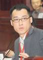 拍神通集团少东苗华斌夫妇，