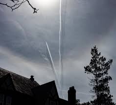 Attēlu rezultāti vaicājumam “Contrail shadows”