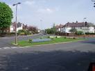 Flower bed island, Carisbrooke Road, Leicester - via Daymix