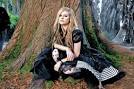 http://images4.fanpop.com/image/photos/22400000/Avril-Lavigne-Alice-avril-lavigne-22491477-583-387.jpg