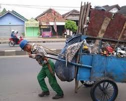 Jasa pemungut sampah