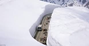 Картинки по запросу япония снег дороги