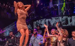 Resultado de imagem para "shakira" calcinha