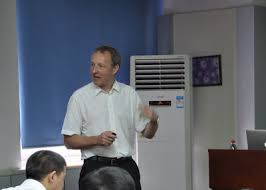 Invited by Prof.YANG Shangfeng,Prof.Thomas Greber from Physik-Institut,University of Zürich,Switzerland,visited HFNL on July 4. - W020120706387914413542