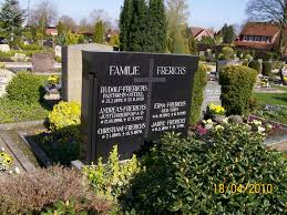Grab von Andreas Frerichs (17.10.1898-17.05.1977), Friedhof Aurich- - aa147
